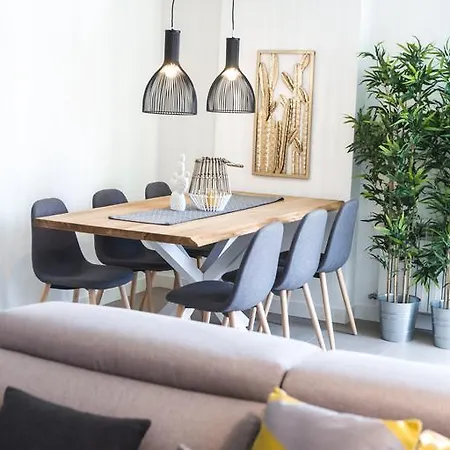 The Lucky Flats - Luceros Apartment